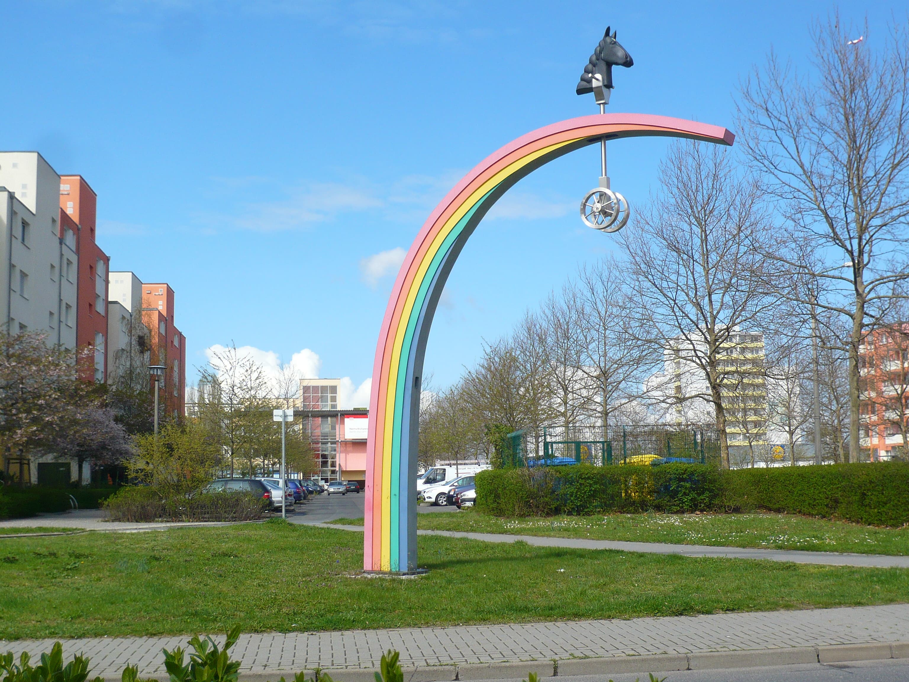 Steckenpferd tanzt mit dem Regenbogen, sculpted by Jan Skuin, Rüdiger Roehl, Berlin, Germany