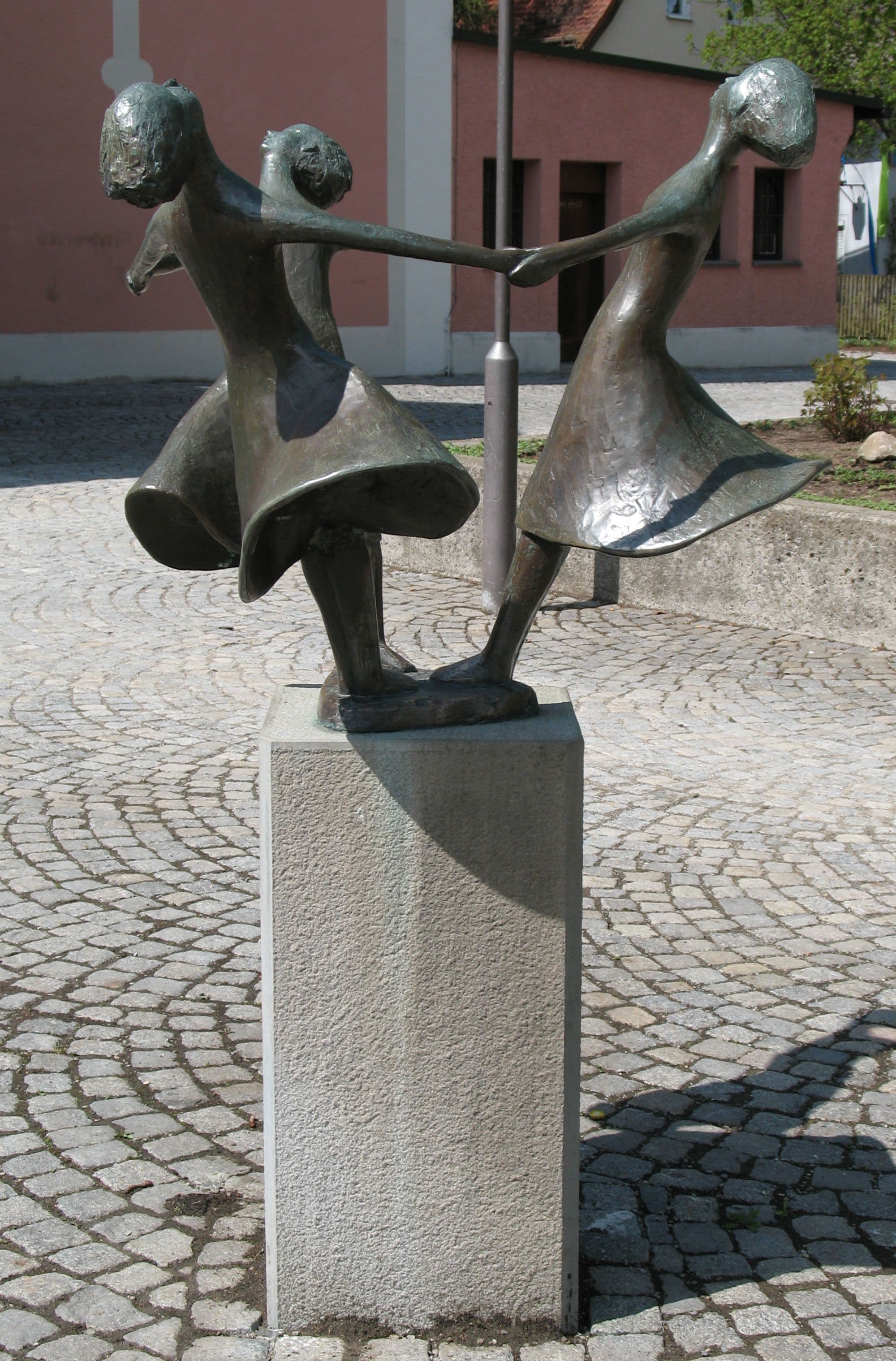 The round dance by Ursula Gondermann, Immenstadt im Allgäu