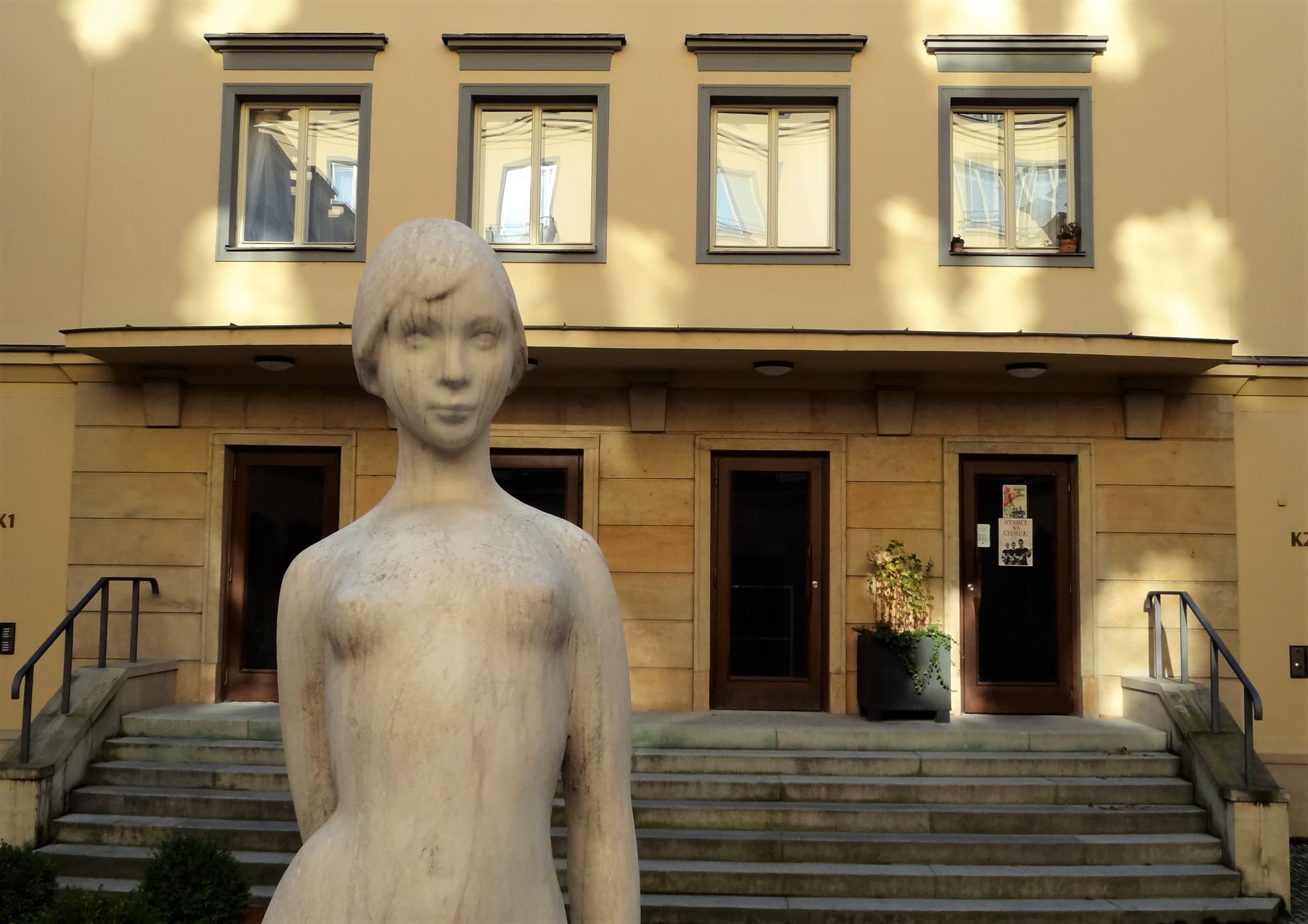 Little dancer by Jan Hána, Malá Strana