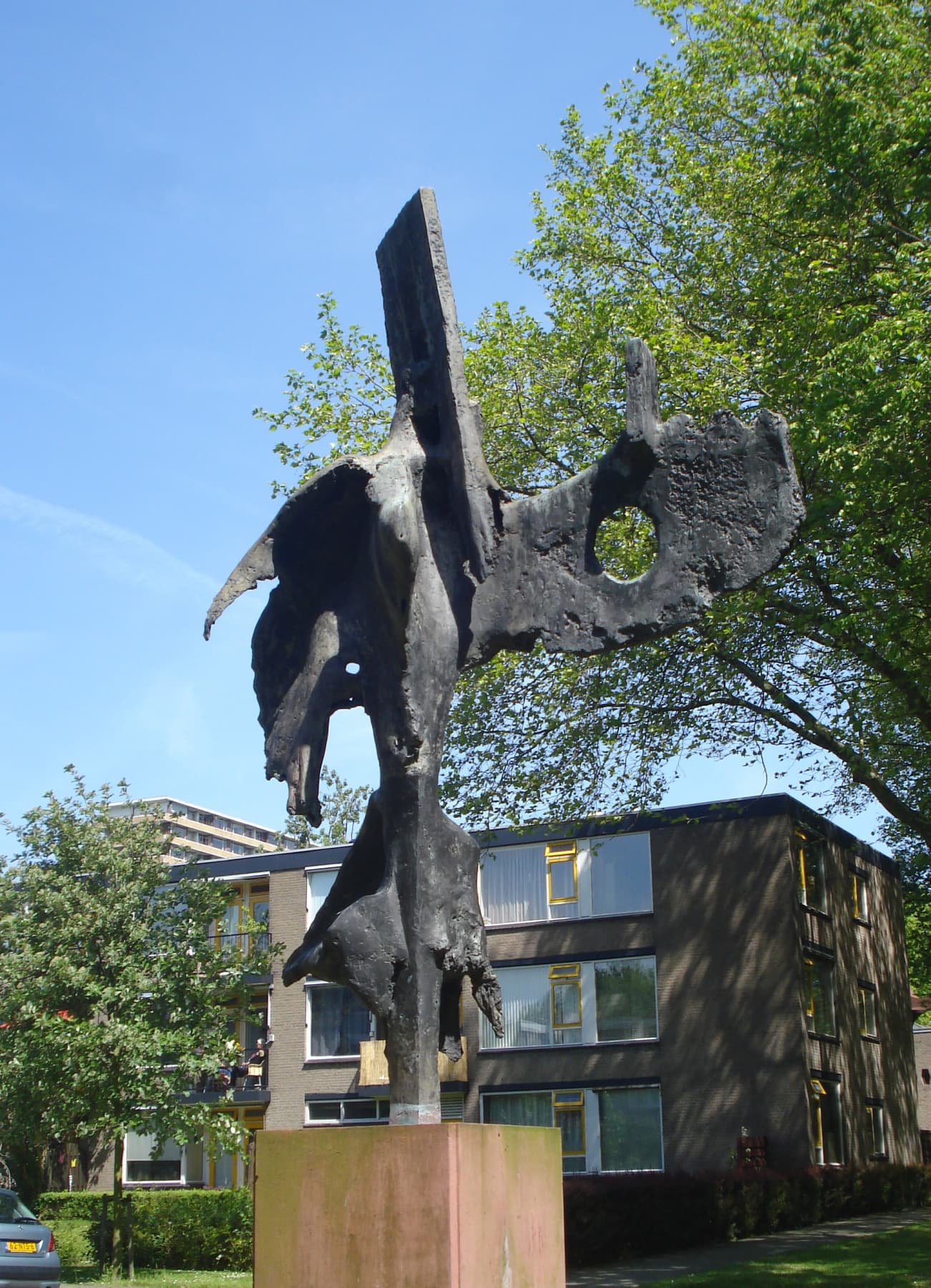 Japanse Dans, sculpted by Toon Slegers, Delft, South Holland, Netherlands