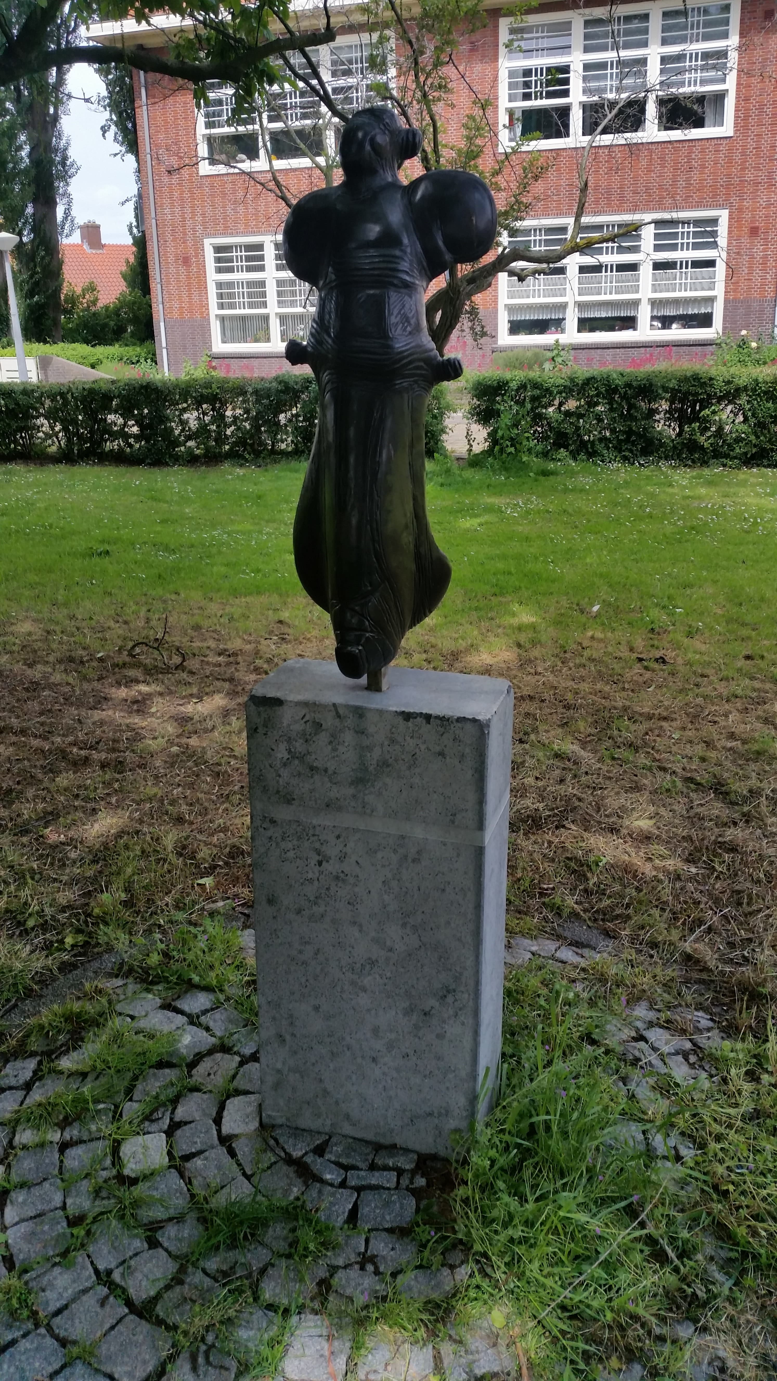 Danseres met tamboerijn, Amsterdam, North Holland, Netherlands