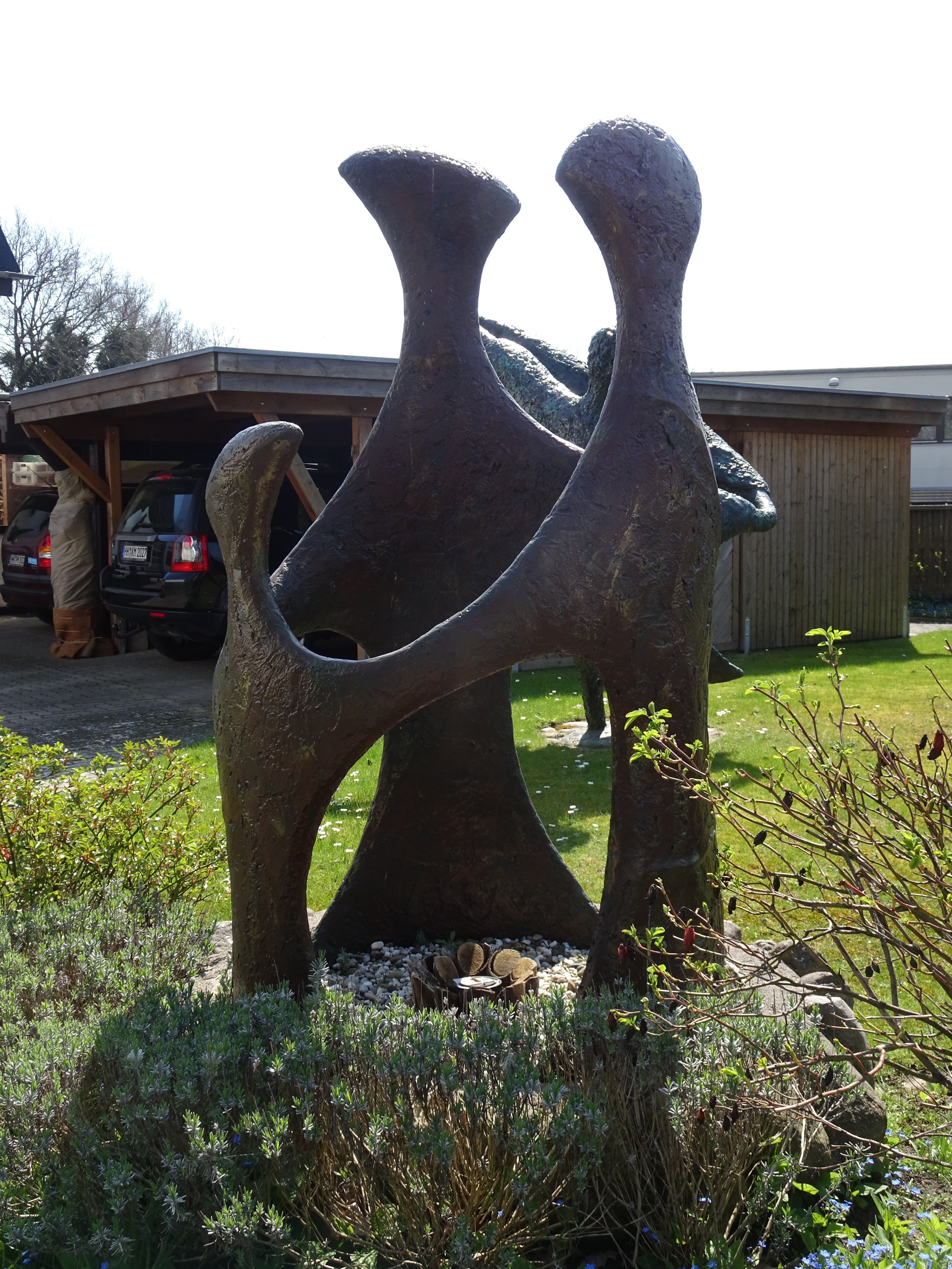 Tanzpaar, sculpted by Klaus-Peter May, Hamburg, Germany