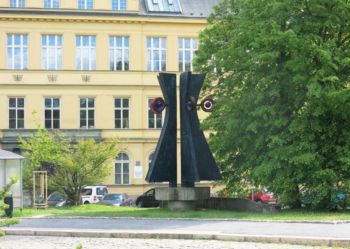 Plastika Tanečnice na Horním náměstí v Jablonci nad Nisou, Jablonec nad Nisou, Czechia