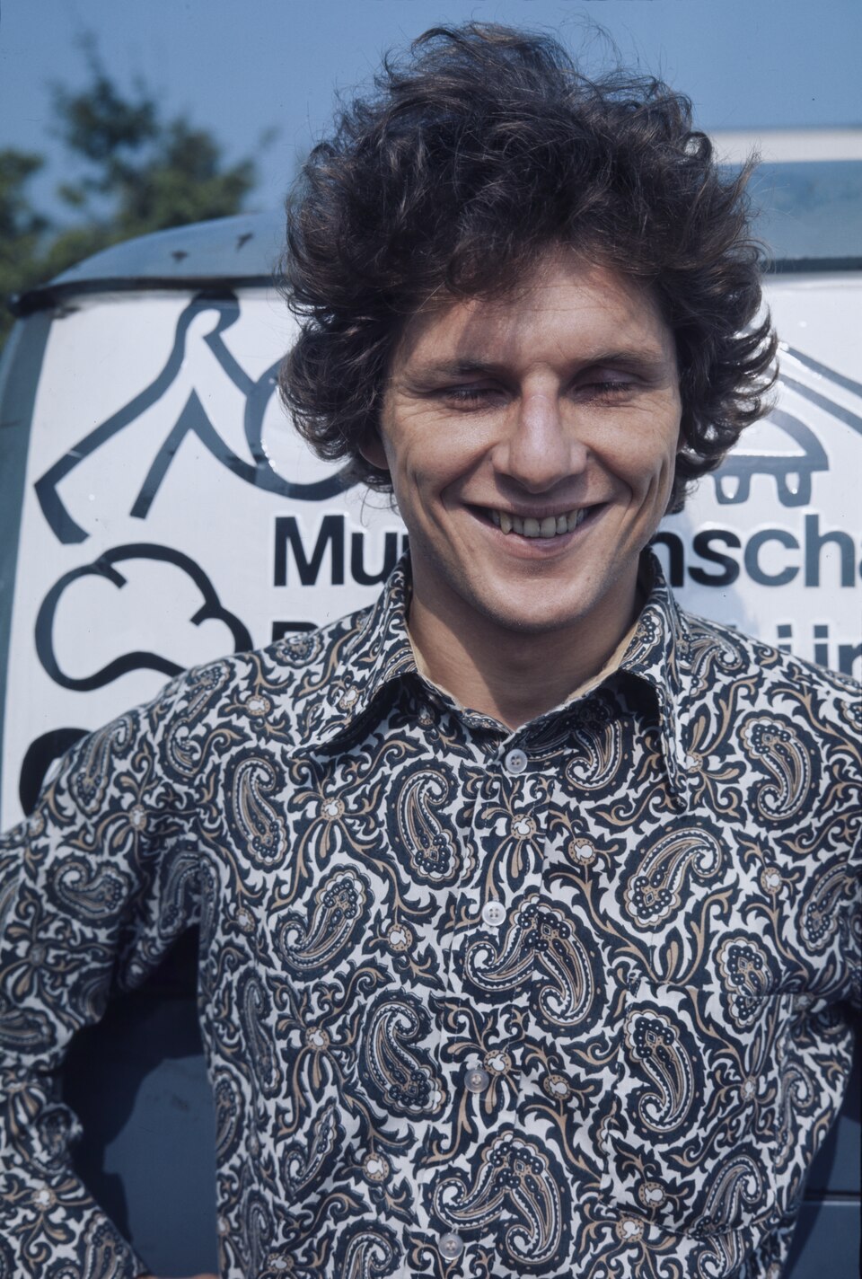 Andres Bossard of Mummenschanz in a 1974 studio portrait