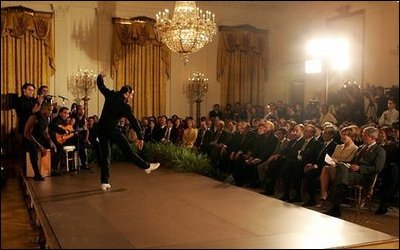Joaquín Cortés performing at the White House in 2004 as President George W. Bush and Laura Bush watch