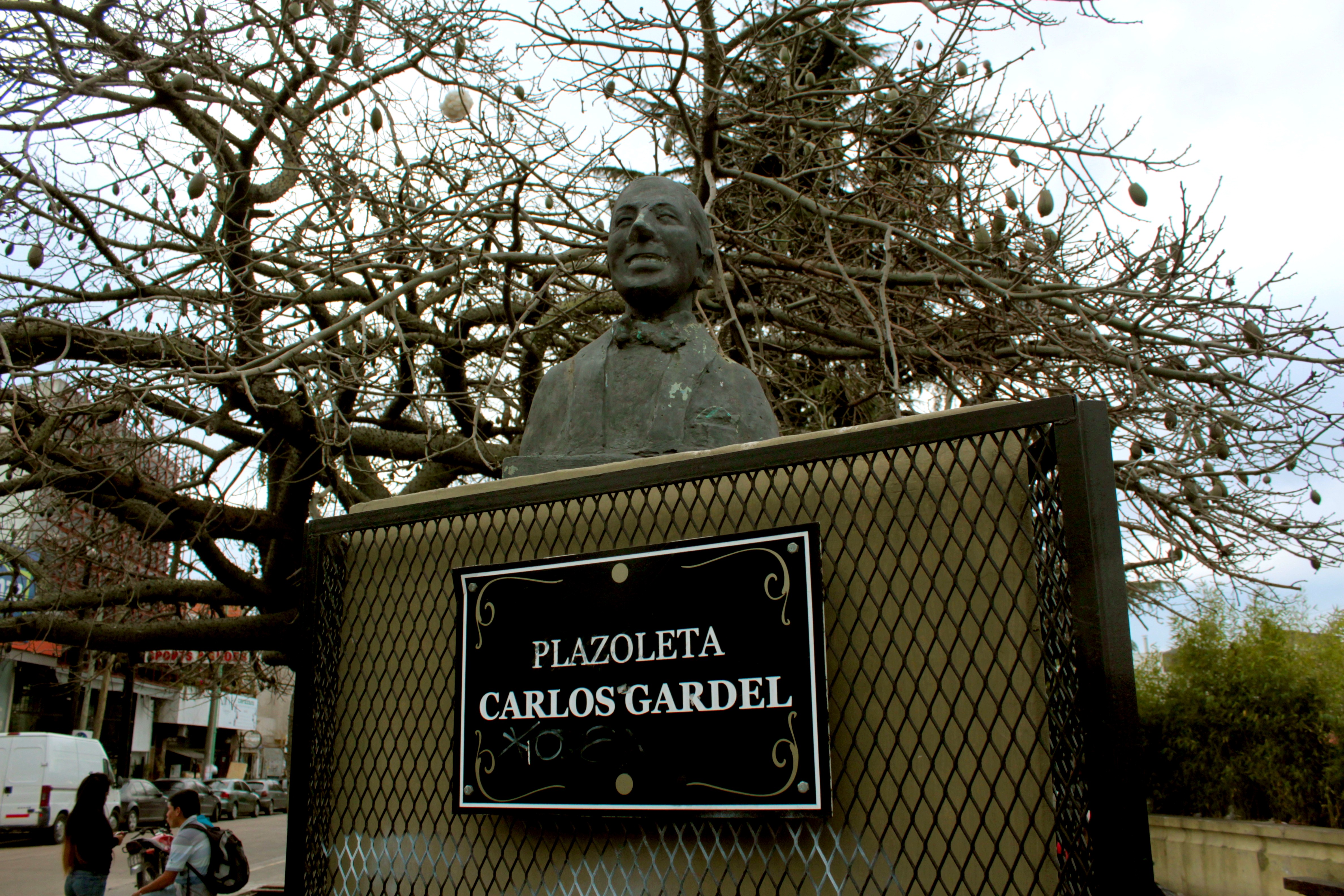 Bust monument to Carlos Gardel in a public plaza