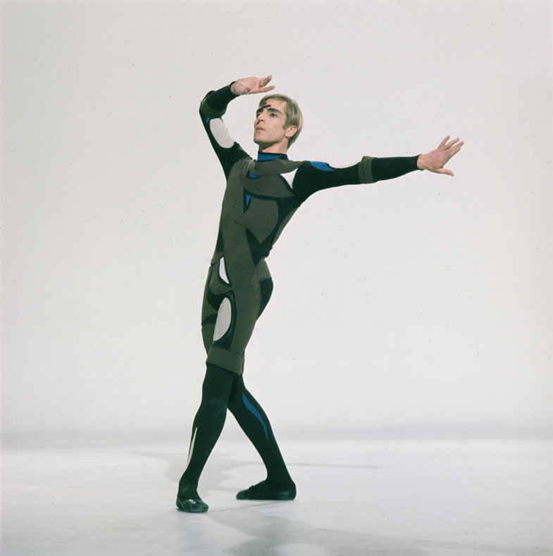 Black-and-white portrait of Danish ballet dancer Erik Bruhn
