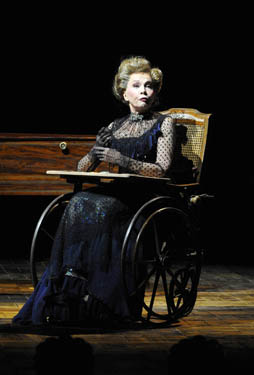 Leslie Caron performing in A Little Night Music at Théâtre du Châtelet in 2010.
