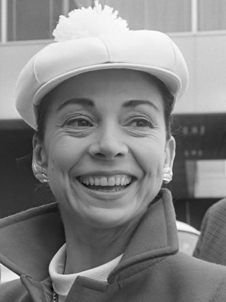 Close portrait of Margot Fonteyn smiling at Schiphol Airport in 1968