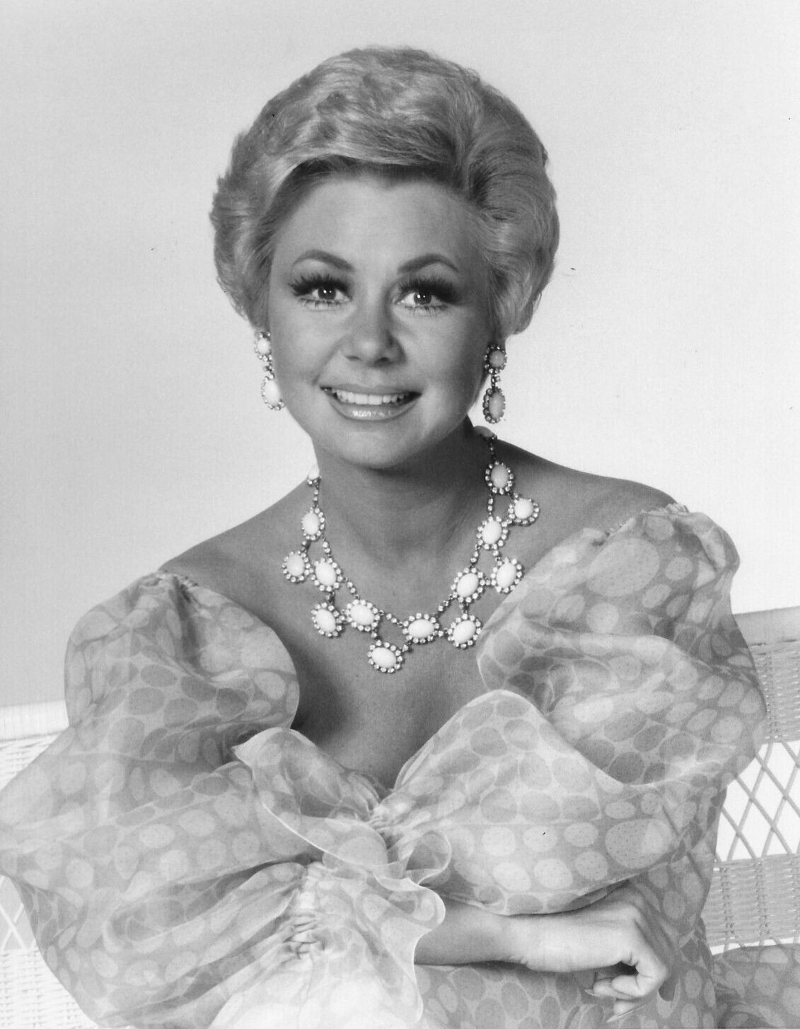 1977 CBS press photograph of Mitzi Gaynor promoting the television special Mitzi... Zings Into Spring.
