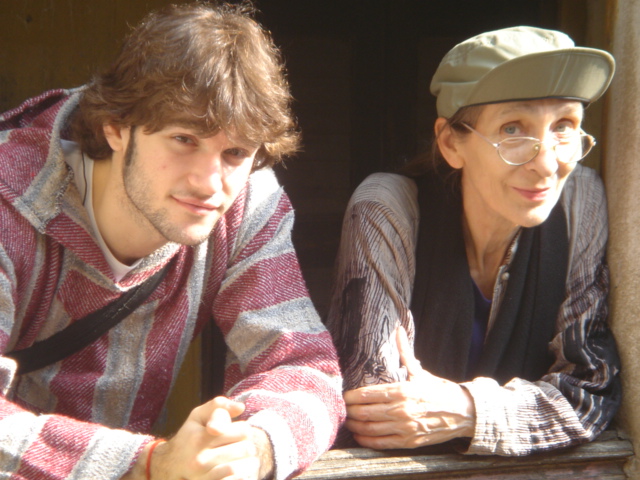 Pau Aran Gimeno seated beside Pina Bausch during research in India in 2006